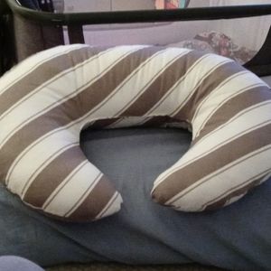 Lightly used nursing pillow. Only used about 3 times. Brown and white